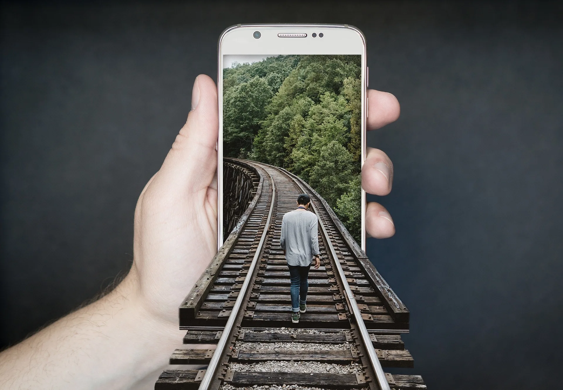 Business Phone System in Wales, VoIP phone systems and an app to use anywhere